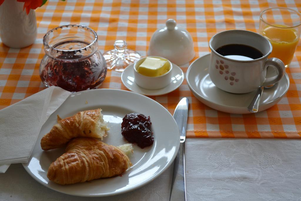Bed and Breakfast Le Moulin De Lusseau Chef-Boutonne Екстер'єр фото