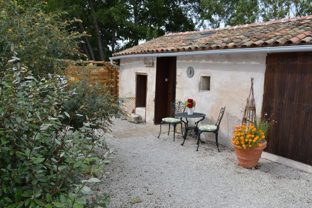 Bed and Breakfast Le Moulin De Lusseau Chef-Boutonne Номер фото